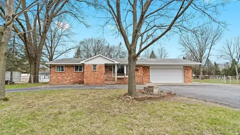 3024 Potter Rd, Wixom, MI 48393