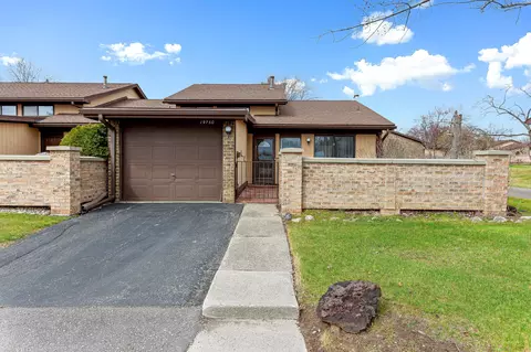 19730 Villa Dr S, Southfield, MI 48076
