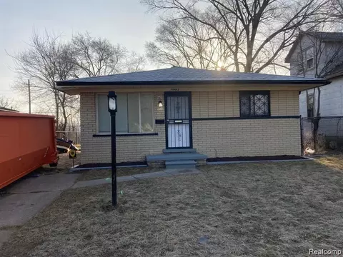20442 Greenlawn St, Detroit, MI 48221