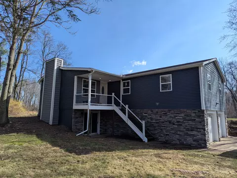 14191 Seymour Rd, Argentine, MI 48451