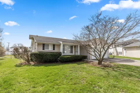 4151 Red Cedar St, Trenton, MI 48183
