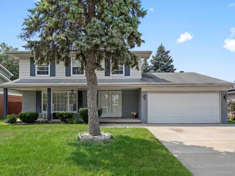 29027 Gilbert Dr, Warren, MI 48093