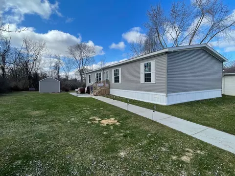 163 Brookfield, Swartz Creek, MI 48473