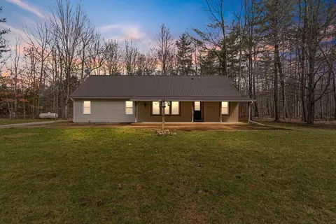 4848 Little Cedar Creek Dr, Arcadia, MI 48412