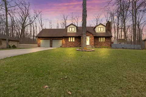 8765 Joann Dr, Berlin, MI 48166