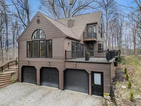 35646 Valley Crk, Farmington Hills, MI 48335