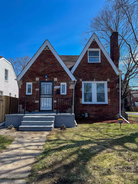 9900 Robson St, Detroit, MI 48227