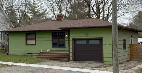 3877 N Mill Rd, Dryden, MI 48428