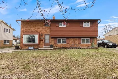 18340 Fremont St, Livonia, MI 48152