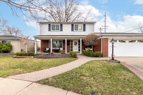 44273 Craftsbury Crt Ct, Canton, MI 48187
