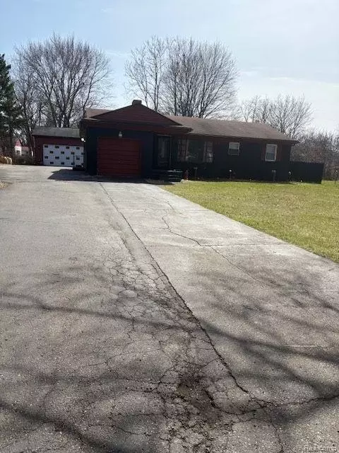 3207 W Cass Ave, Mount Morris, MI 48504