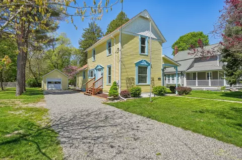 505 N Adelaide St, Fenton, MI 48430