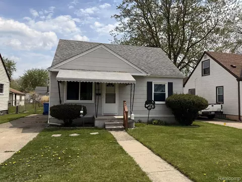 24650 Columbus Ave, Warren, MI 48089