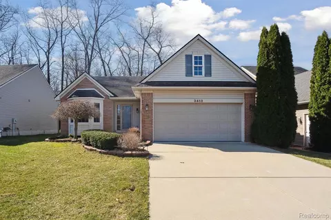 3413 Elmwood Dr, Vienna, MI 48420