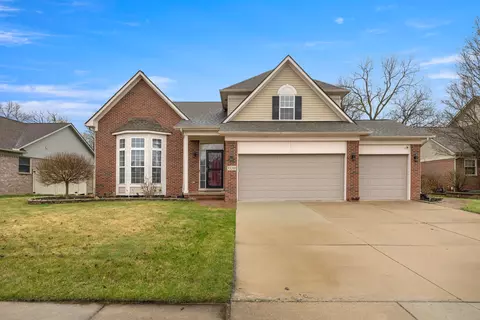 33201 Crooks St, Brownstown, MI 48173