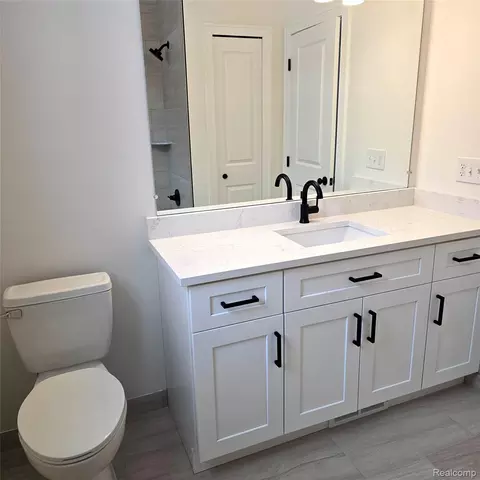 Bath - 50691 Timberstone Dr, Macomb, MI 48042 photo 3 of 5