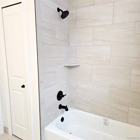 Bath - 50691 Timberstone Dr, Macomb, MI 48042 photo 5 of 5