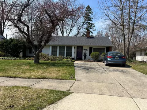 27299 Red Leaf Ln, Southfield, MI 48076