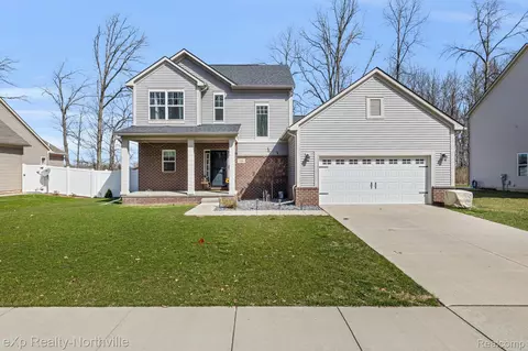 730 Forest Ln, Dundee, MI 48131