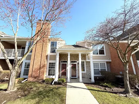 56467 Chesapeake Trl, Shelby Township, MI 48316