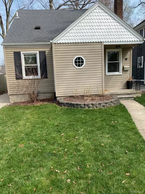 511 S Vermont Ave, Royal Oak, MI 48067