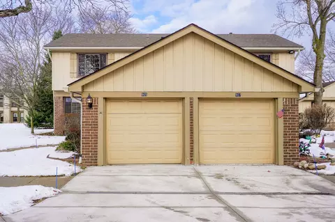 905 Lafayette Crt Ct, Rochester Hills, MI 48307