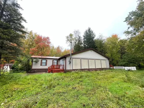 3148 Oneil Rd, Kenockee, MI 48006