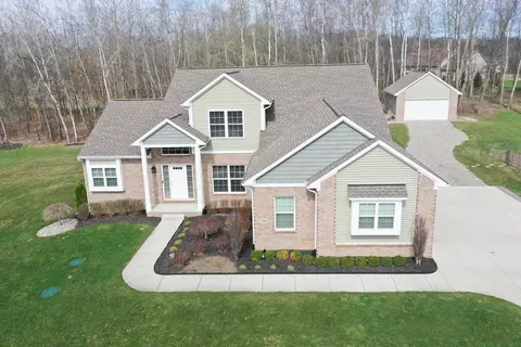 1282 Cedar Meadows Dr, White Lake, MI 48383