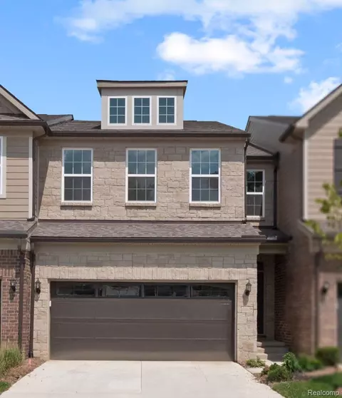102 Addison Cir, Commerce, MI 48390