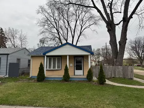 21008 Pinecrest St, Taylor, MI 48180