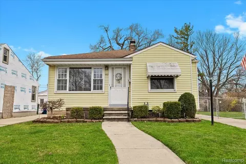 1323 Buckingham Ave, Lincoln Park, MI 48146
