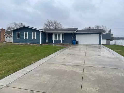 5425 Teakwood Dr, Mundy, MI 48473