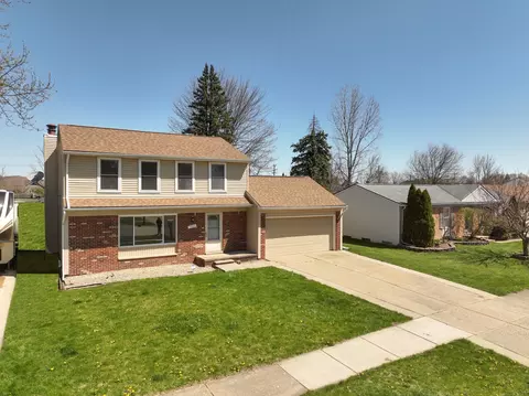 15865 Thunder Ridge Crt Ct, Clinton Township, MI 48038