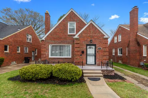 18450 Pinehurst St, Detroit, MI 48221