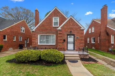 18450 Pinehurst St, Detroit, MI 48221