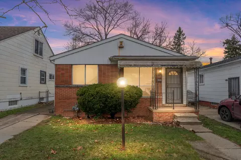 8919 Sussex St, Detroit, MI 48228