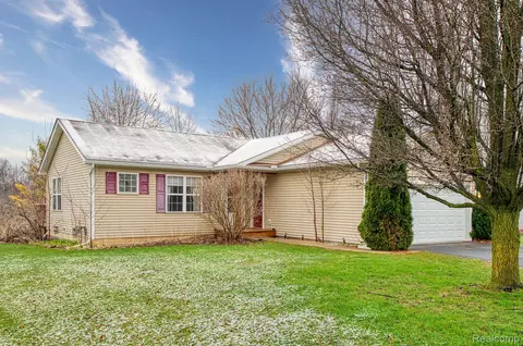 780 Brower Rd, Fowlerville, MI 48836