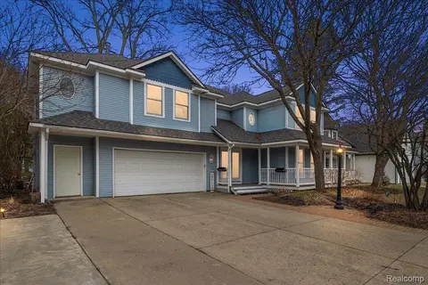 969 Leighton Ln, Oxford, MI 48371