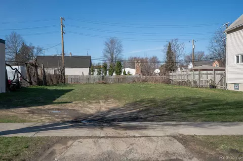 1317 Lawndale St, Detroit, MI 48209