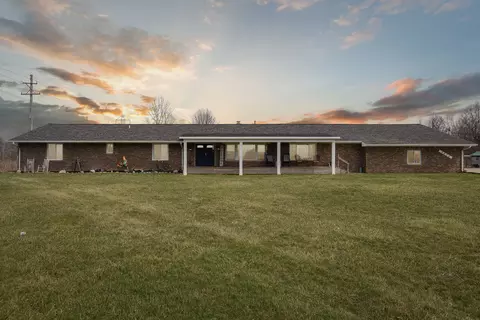 7072 N Bray Rd, Mount Morris, MI 48458