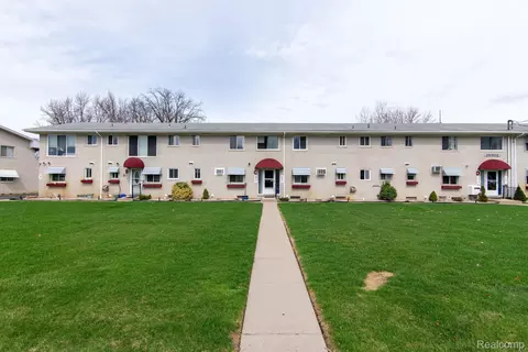 26902 Sandy Hl #11, Lyon, MI 48165