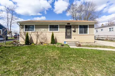 1589 Wordsworth St, Ferndale, MI 48220