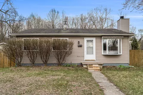 15575 Meadow St, Romulus, MI 48174
