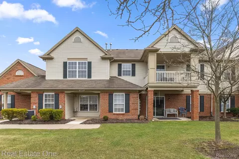 20680 Henry St, Trenton, MI 48183