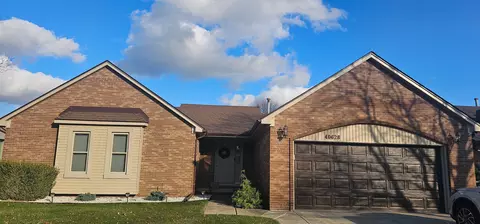 40628 Firesteel Dr, Sterling Heights, MI 48313