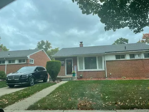 22160 Whitmore St, Oak Park, MI 48237