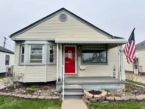 13348 Cunningham St, Southgate, MI 48195