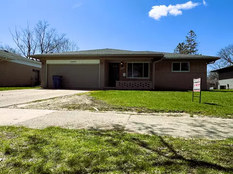 25459 Burg Rd, Warren, MI 48089