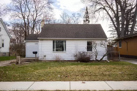 24596 Eureka Ave, Warren, MI 48091