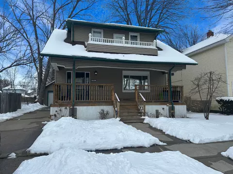 921 Wall St, Port Huron, MI 48060